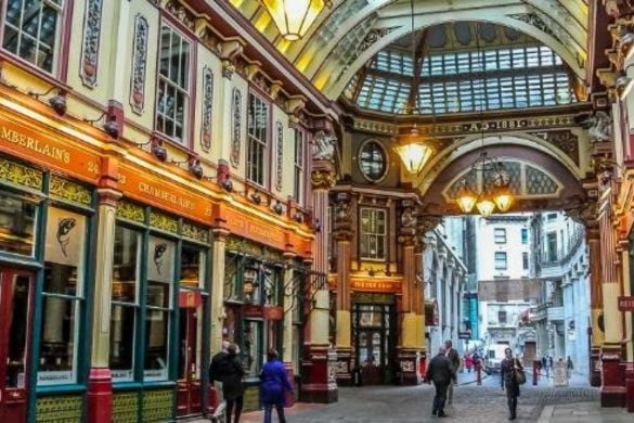 Courtyards & Hidden Alleys Tour of London