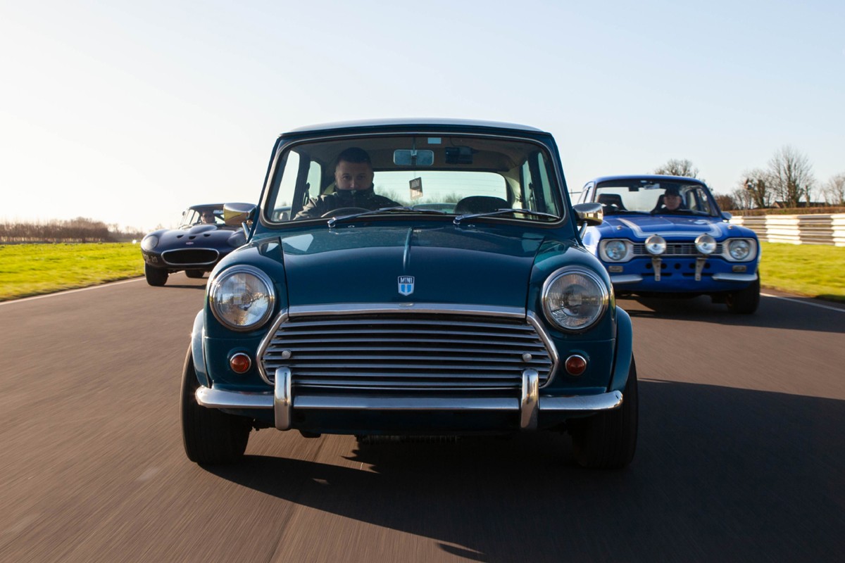 Double Classic vs Modern Driving Experience