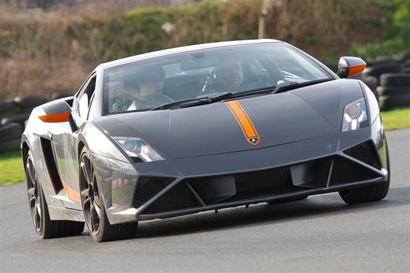 Drive a Lamborghini Gallardo LP560-4
