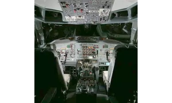 Duo 737 Motion Simulator Session for Two - Cambridgeshire
