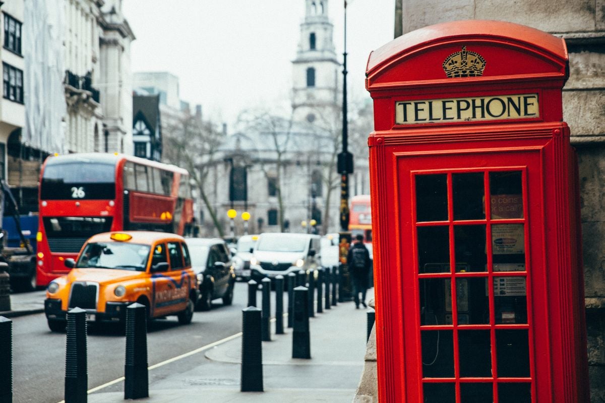 Escape Tour London and Meal for Two