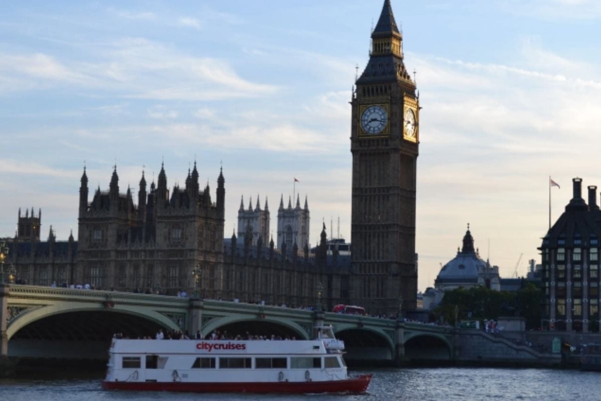 Evening Cruise on the Thames for Two
