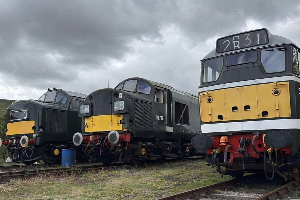 Exclusive 1:1 Diesel Train Driving Experience