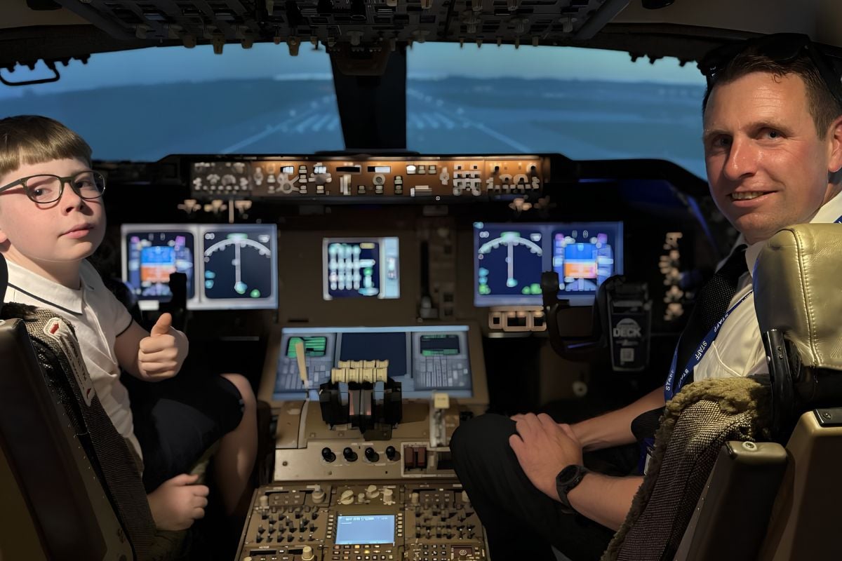 Family 45 Minute Boeing 747 Sim Session (Up to Four People)
