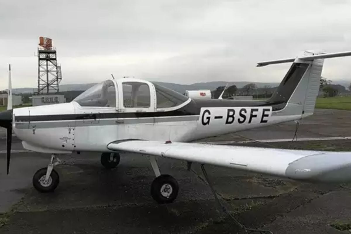 Cumbernauld Four Seater 45 Minute Flying Lesson