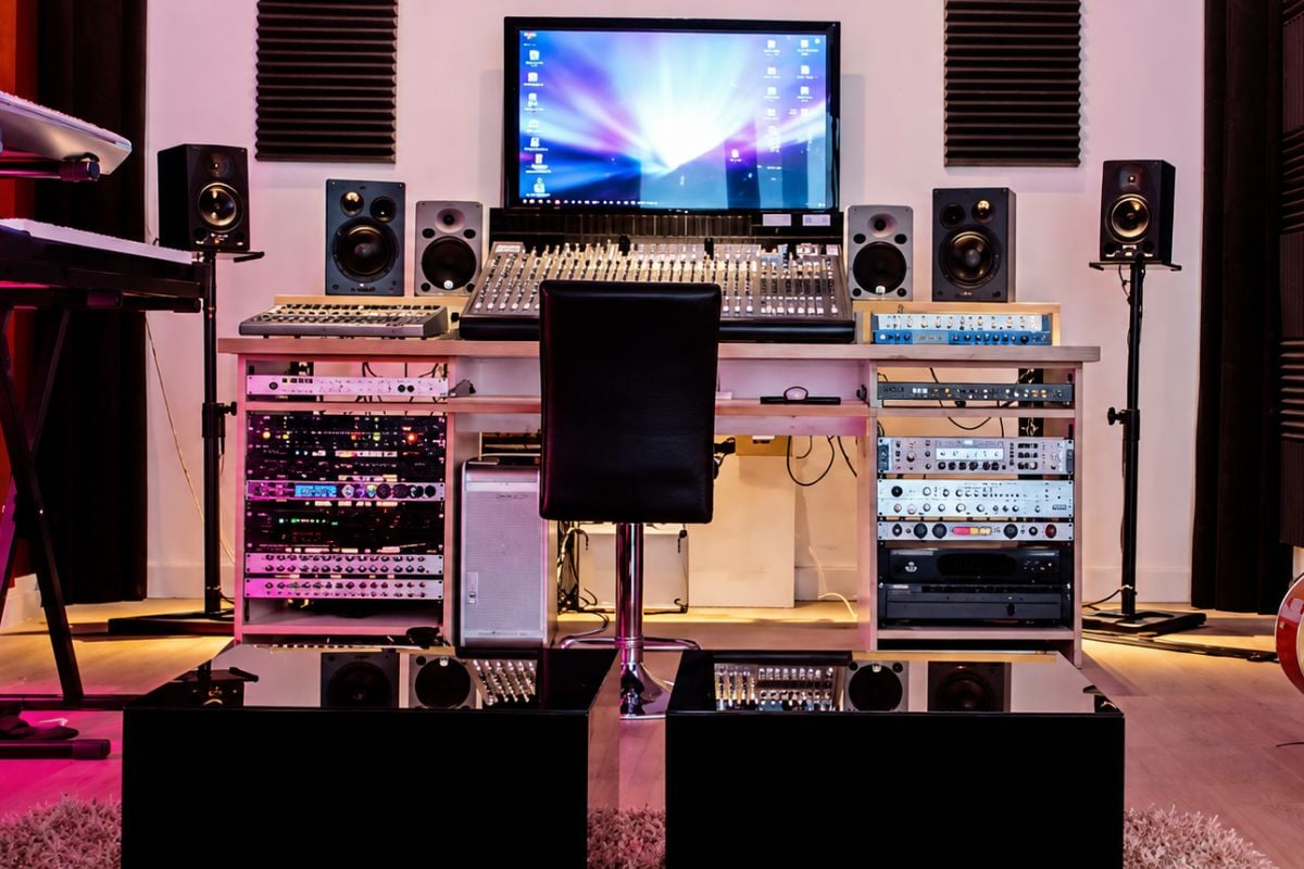 Gold Recording Studio Session