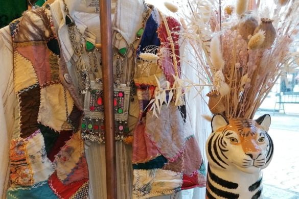 Half Day Vintage Shopping Tour in London with Food