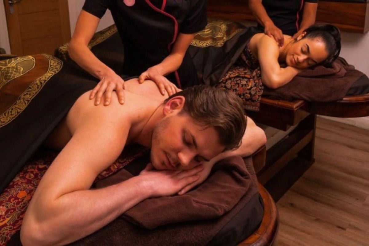 Head, Back & Shoulder Massage (60 minute) in Brighton