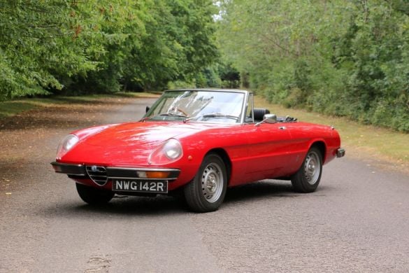 Hire an Alfa Romeo Spider 2000