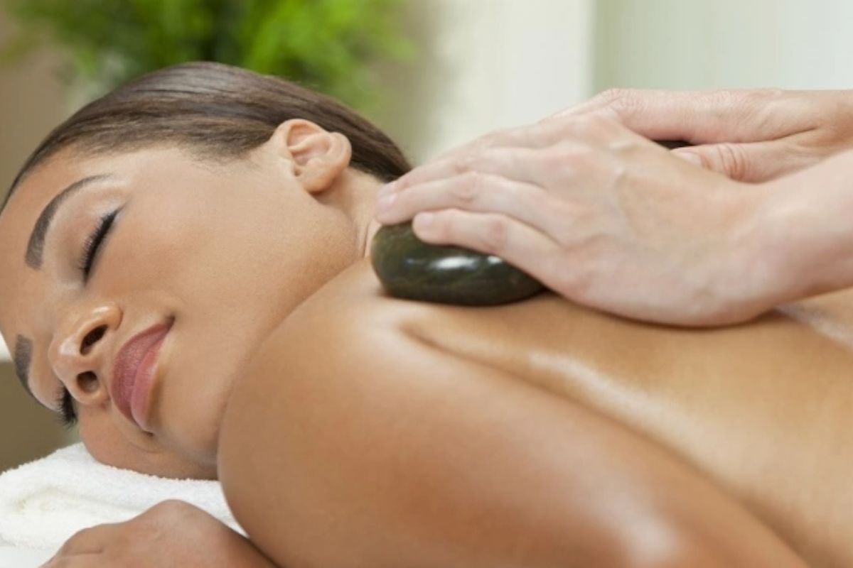 Hot Stone Massage (60 minute) in Brighton