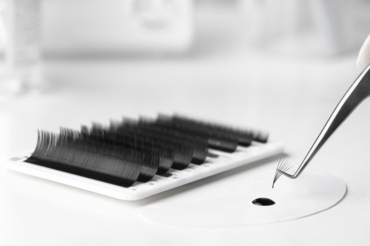 Individual Eyelash Extensions (Full Set)