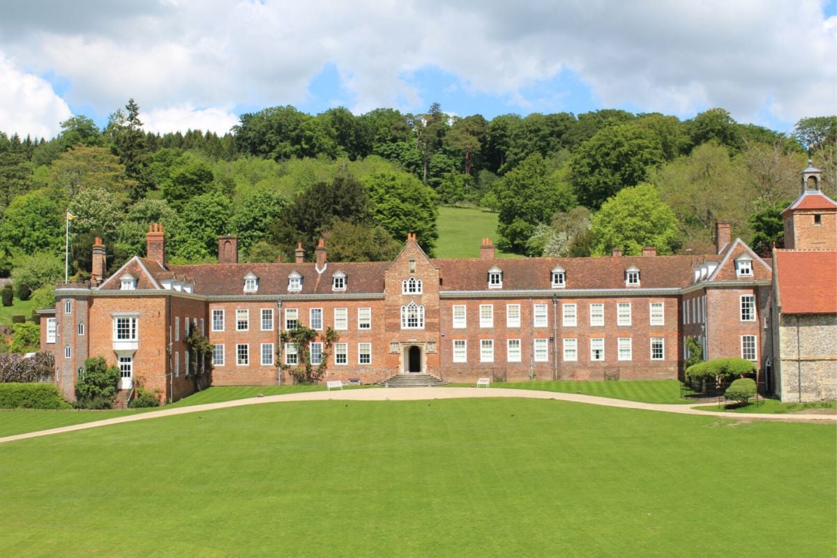 James Bond Filming Locations London Bus Tour