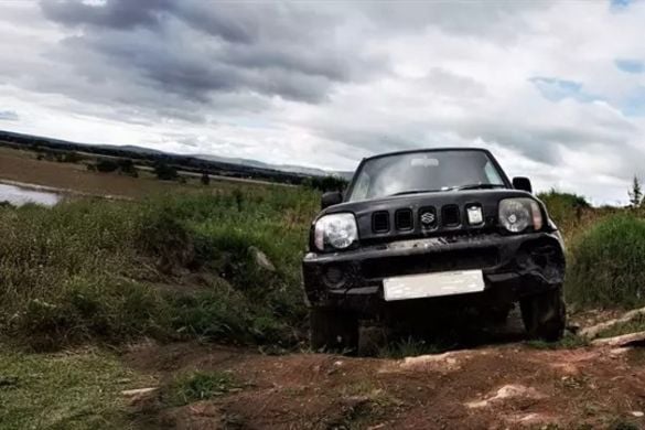 Junior 4x4 Driving Session (1 Junior/ 1 Adult)