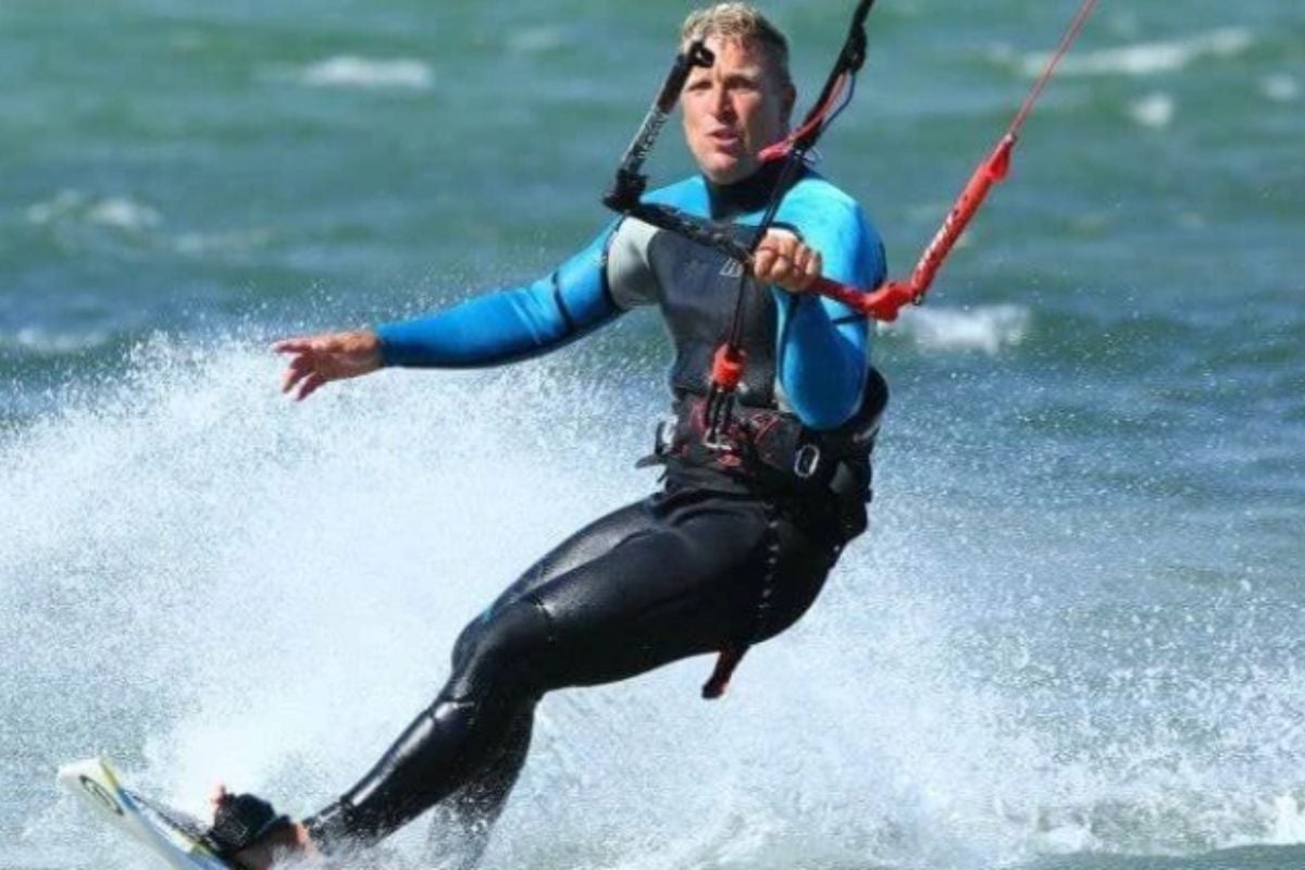 Hill Head Beach Kitesurfing One-Day Intro Course