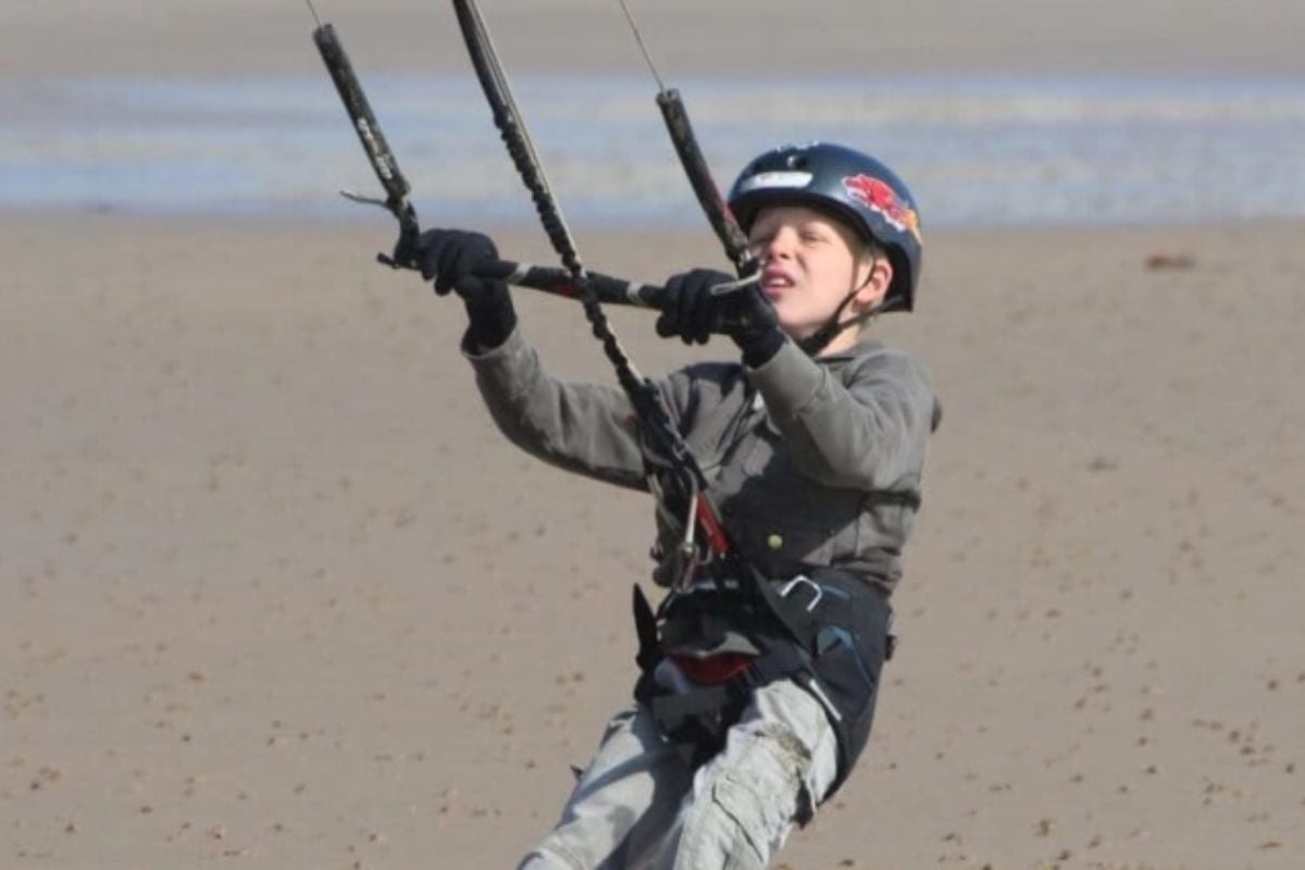 Hill Head Beach Kitesurfing One-Day Intro Course