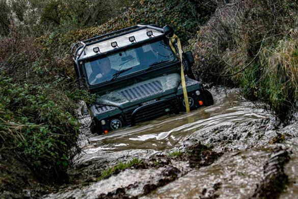 Land Rover Defender Off Road Experience