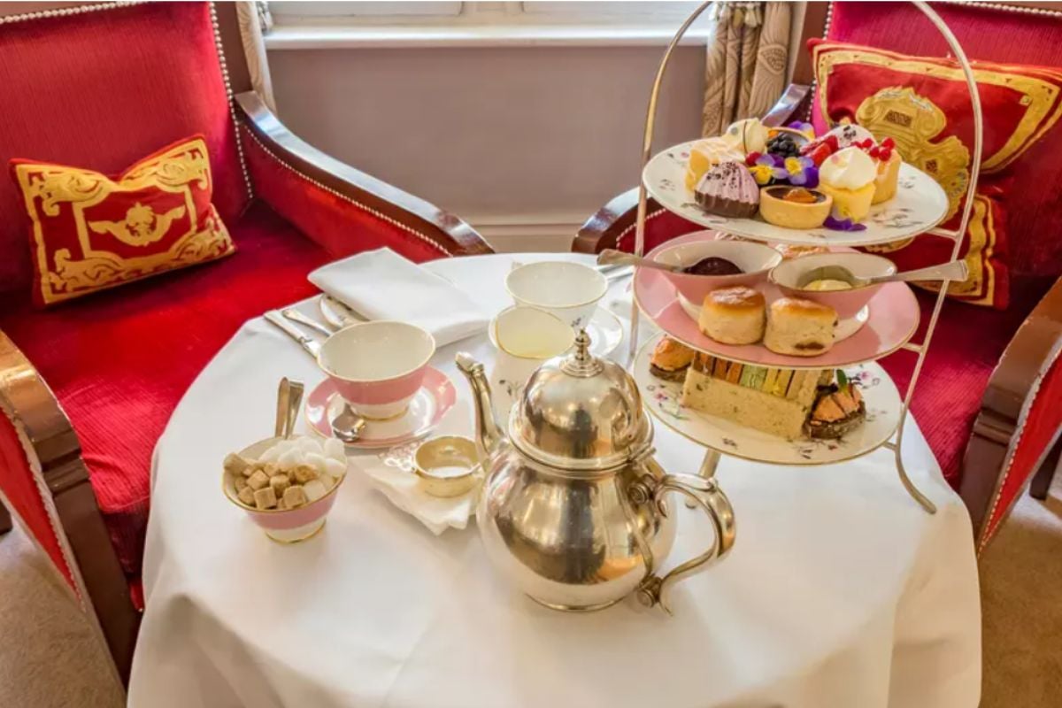 'The Chimney Lift' London with Afternoon Tea for Two