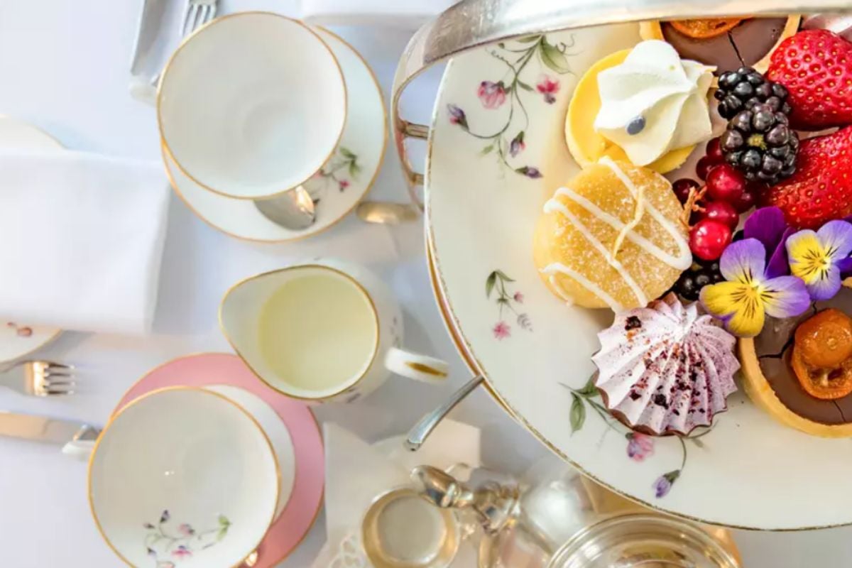 'The Chimney Lift' London with Sparkling Afternoon Tea for Two