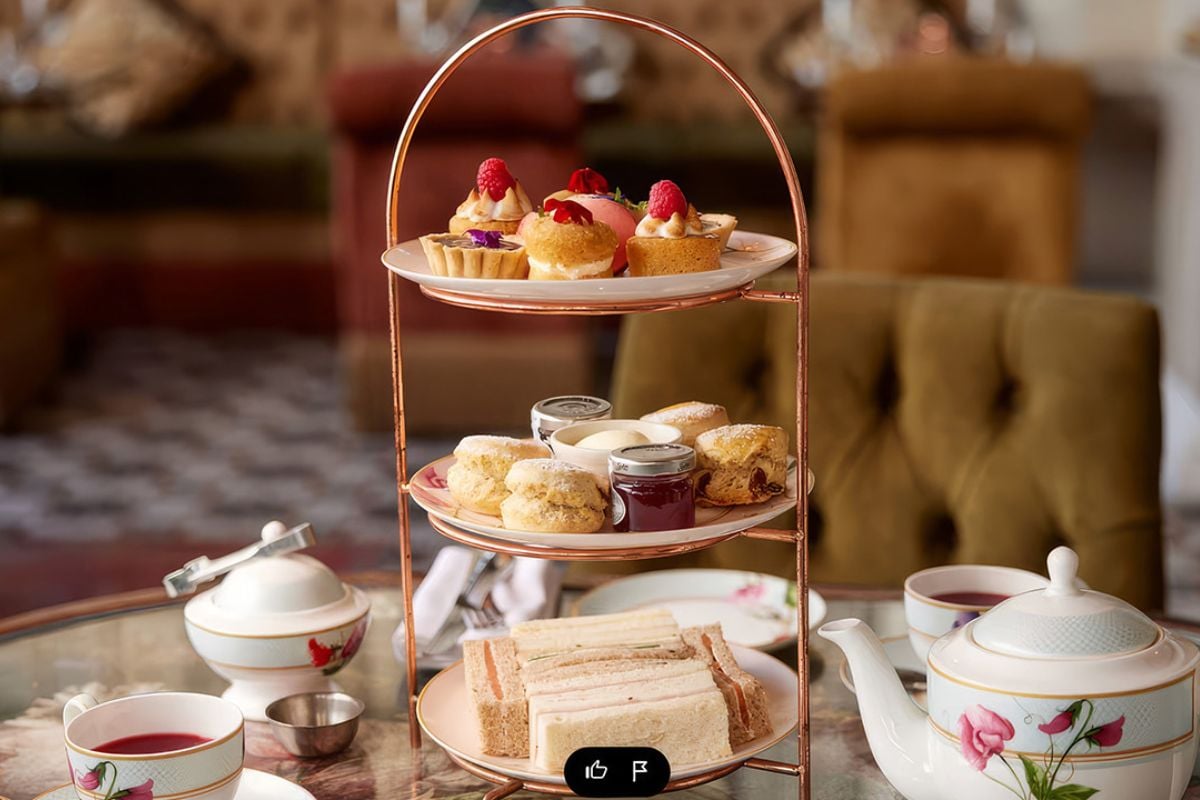  'The Chimney Lift' London with Sparkling Afternoon Tea for Two