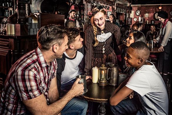 London Dungeon And Meal For A Family Of Four