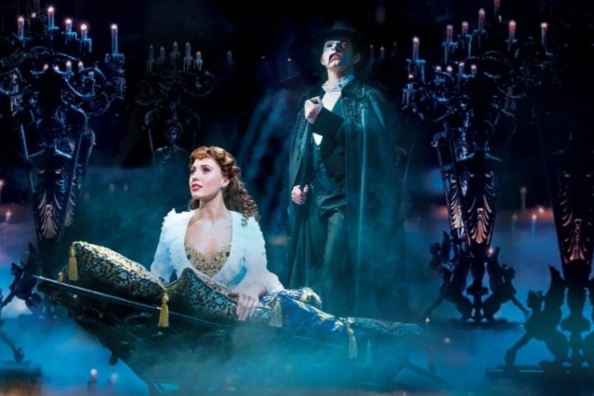 London Premier Theatre Show and Dinner For Two