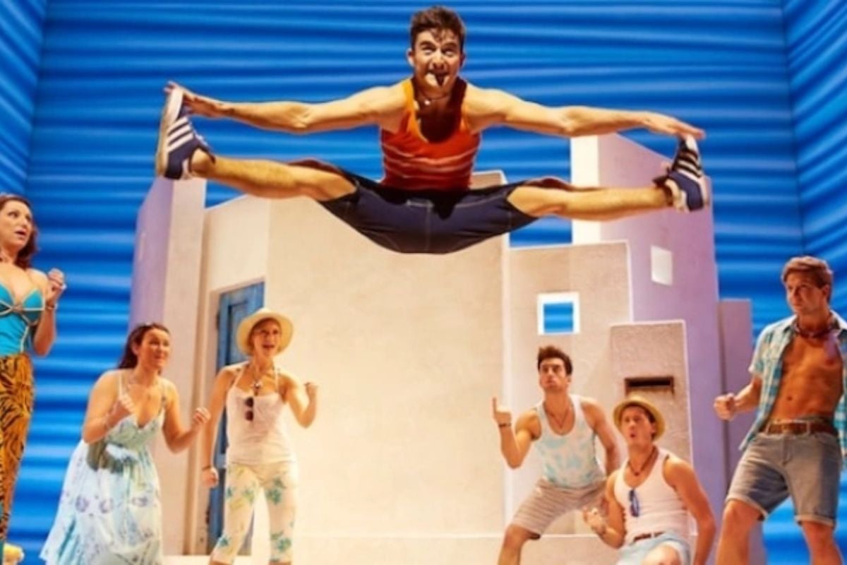 London Premier Theatre Show and Dinner For Two
