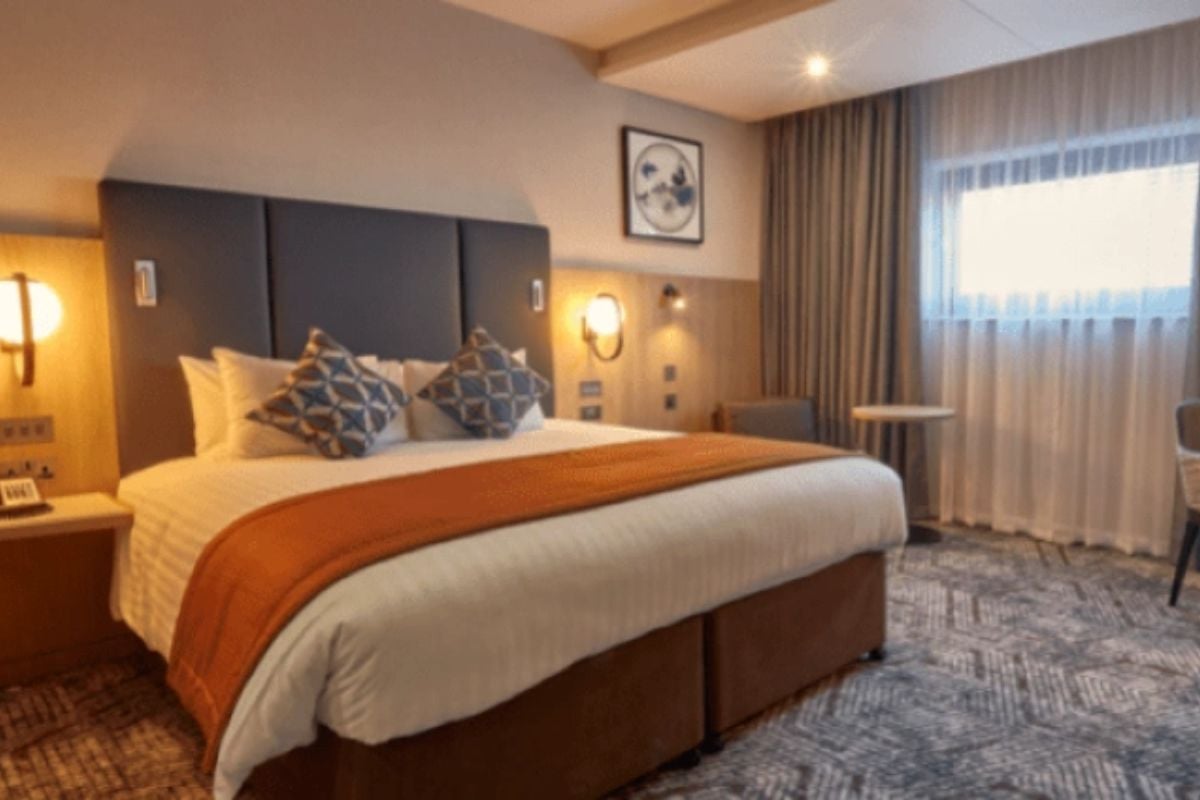Luxury Getaway For Two In Reading