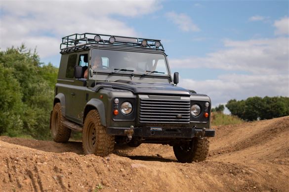 One Hour Land Rover Off Roading Session - Leicestershire