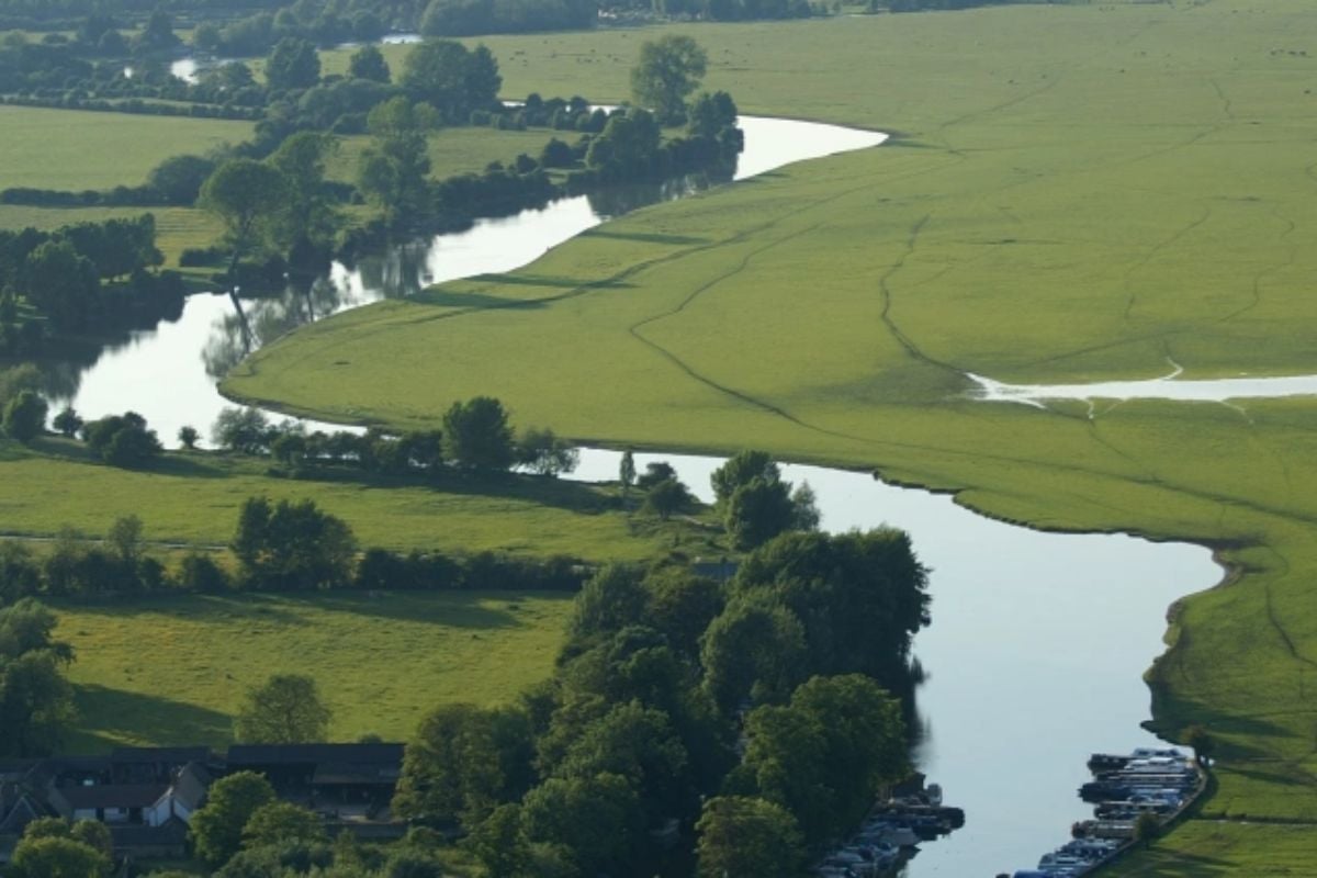 Oxford Lunchtime Picnic River Cruise for Two