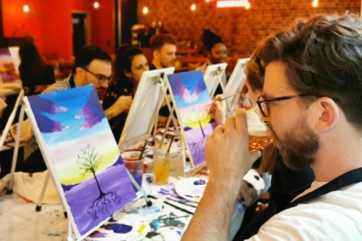 Paint and Sip Art Class in Edinburgh