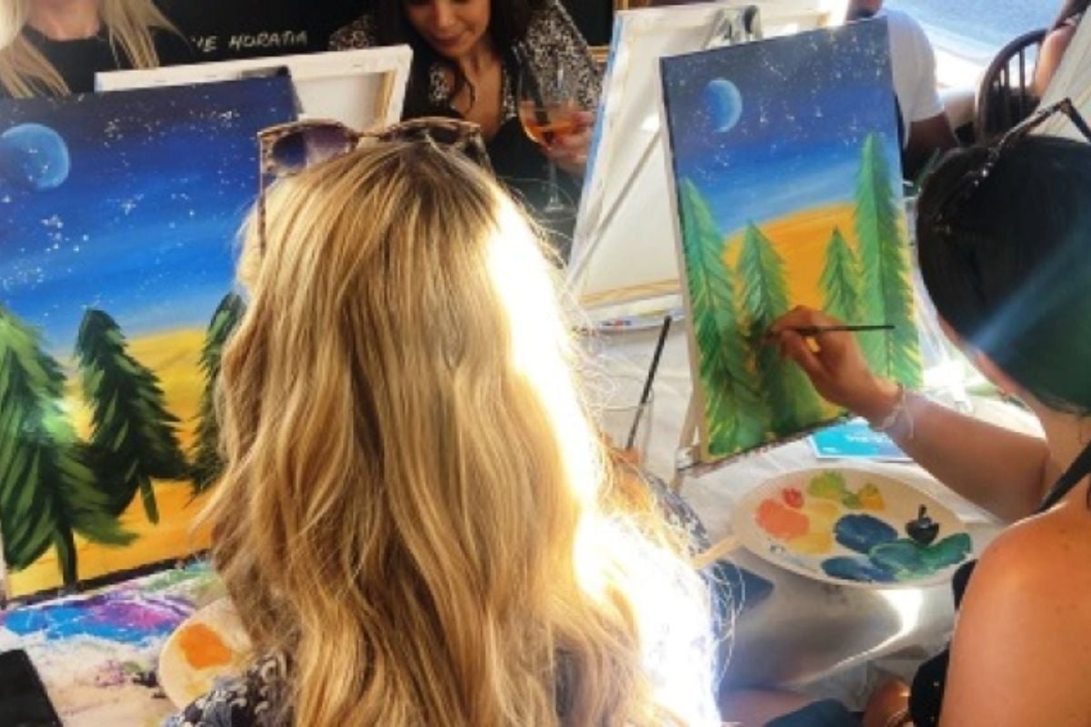Paint and Sip Art Class in Manchester