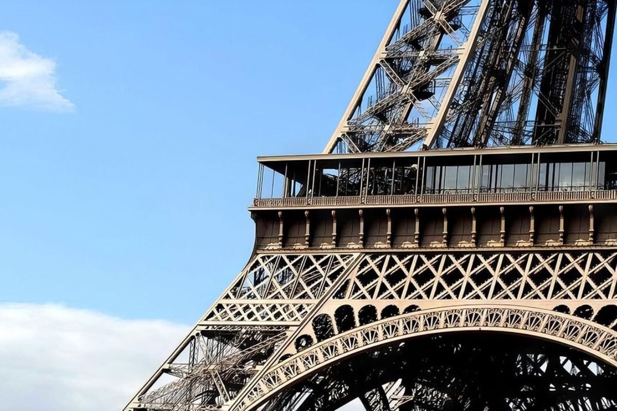 Paris by Eurostar Day Trip with River Seine Lunch Cruise