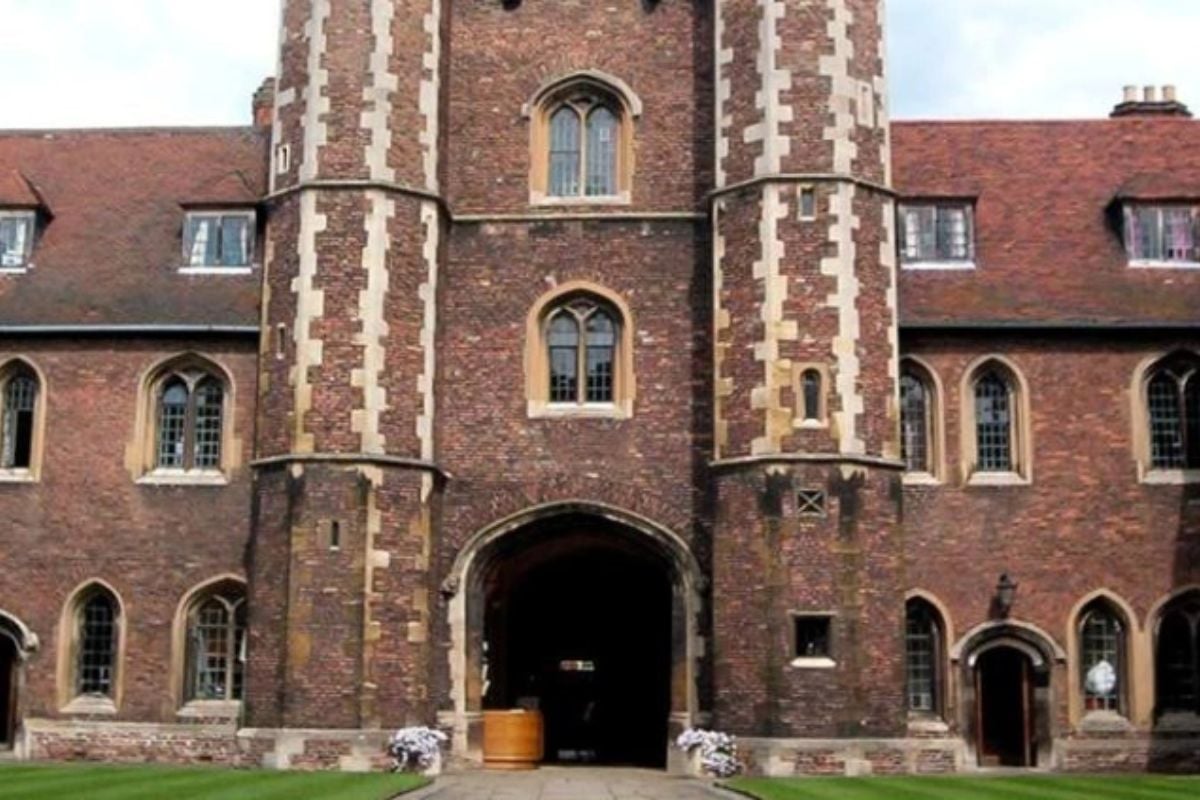 Private Walking Tour of Royal Cambridge Colleges