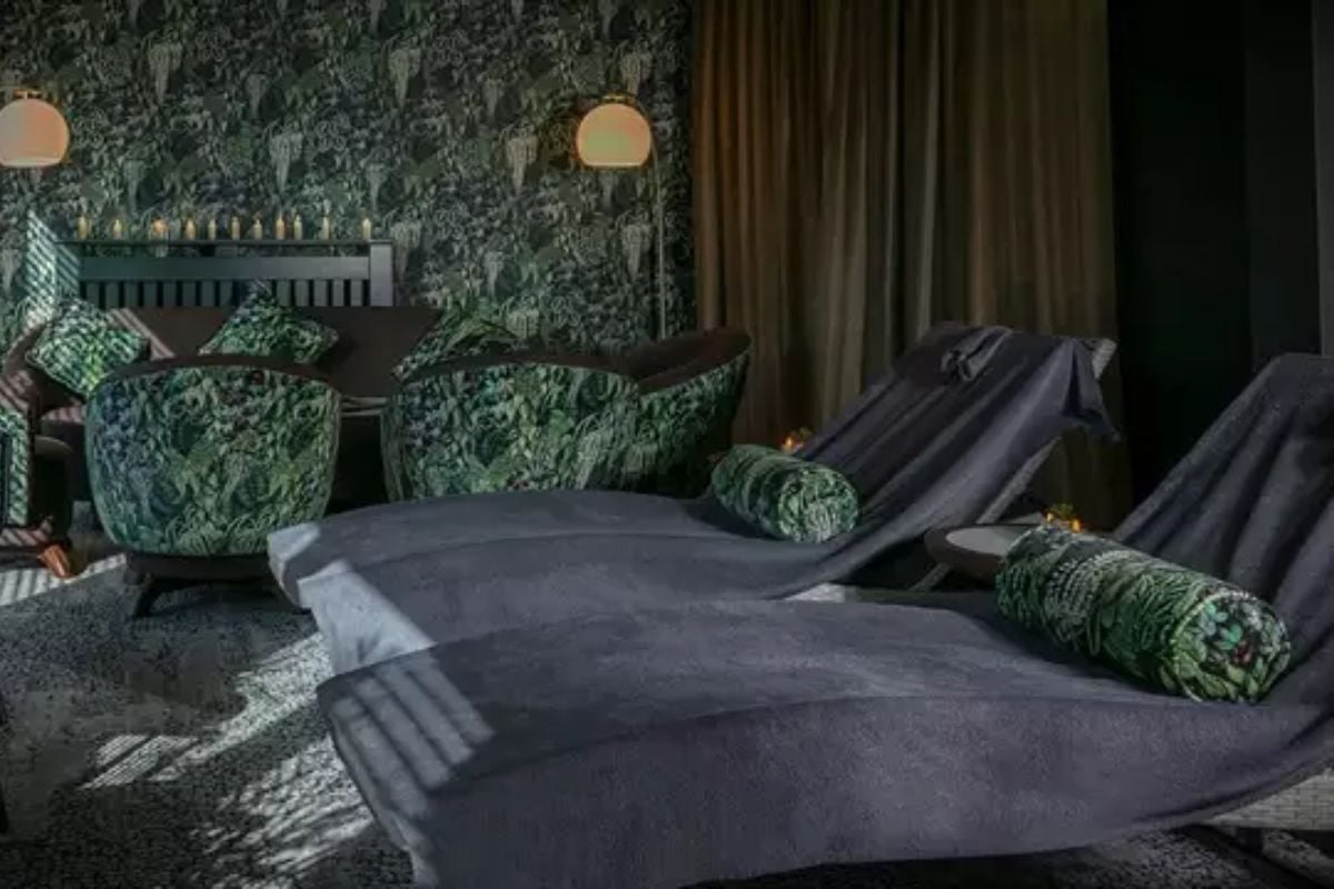 QHotels Midweek Spa Day with 25 Minute Treatment (Choice 3)