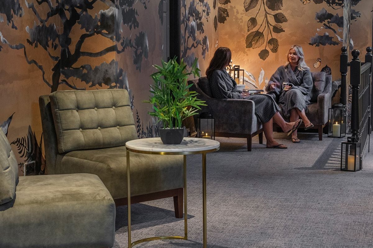 QHotels Midweek Spa Day with 25 Minute Treatment (Choice 2)