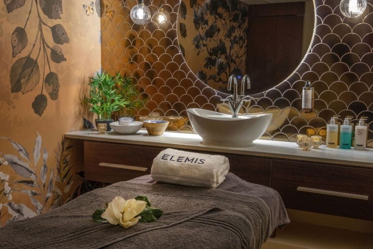 Q Hotels Spa Day 50min Treatment & Lunch with Prosecco (Spa Choice 2)