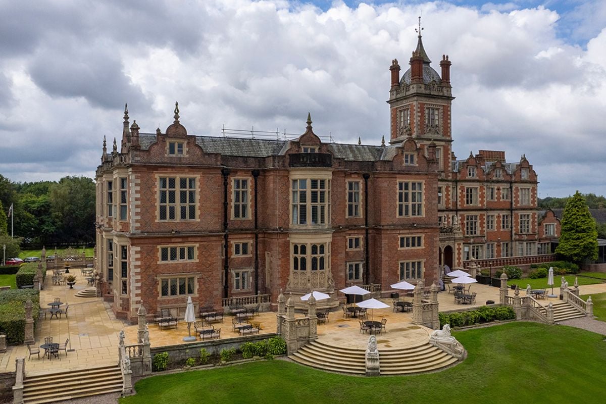 QHotels Weekend Spa Day with 25 Minute Treatment (Choice 4)