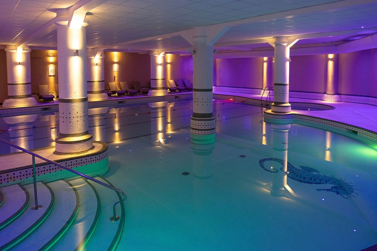 QHotels Weekend Spa Day with 25 Minute Treatment (Choice 2)