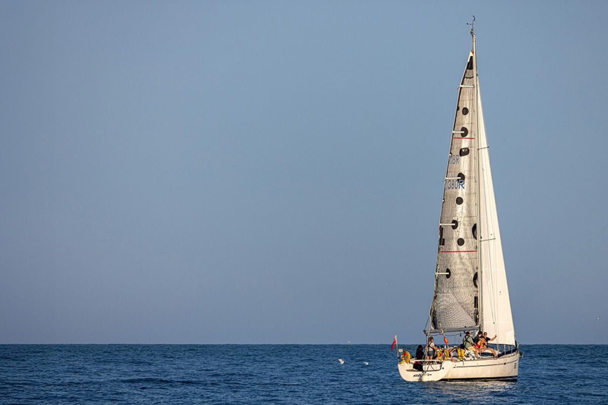 Brighton Sailing Cruise with Bubbly