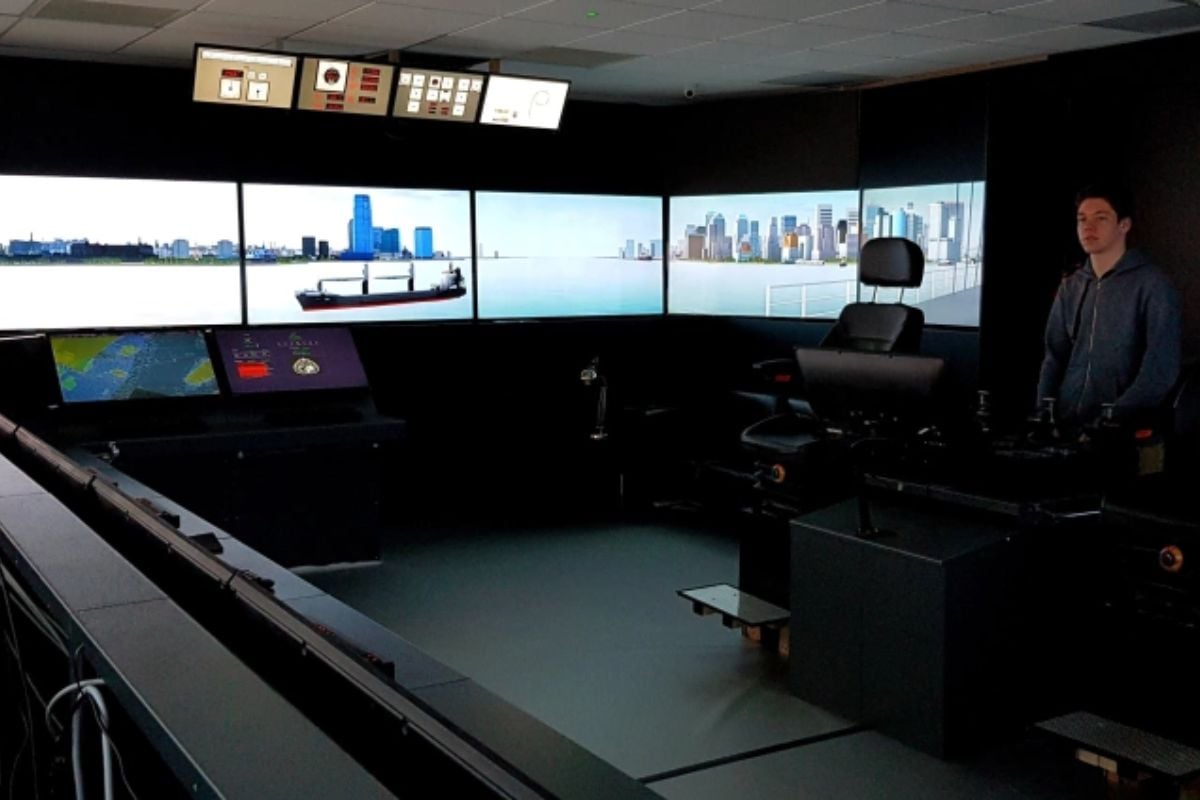 Ship Simulator Experience in Fareham