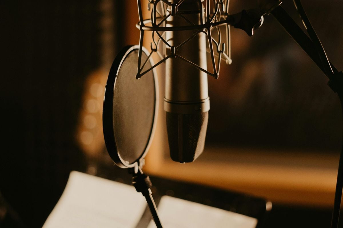 Six Hour Songwriter Recording Studio Experience in London