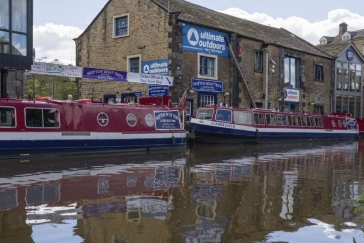 Skipton Afternoon Tea Cruise with Bottle of Bubbly