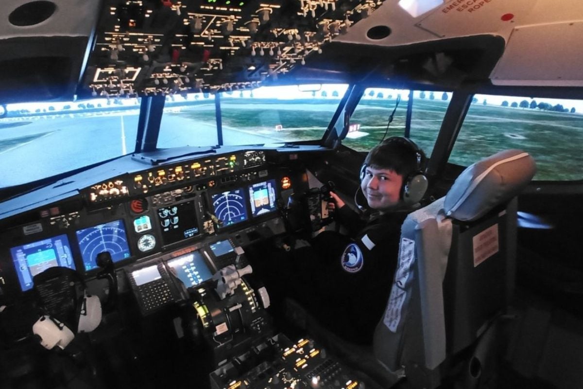 'Sky Cadets' Junior Flight Simulator Experience