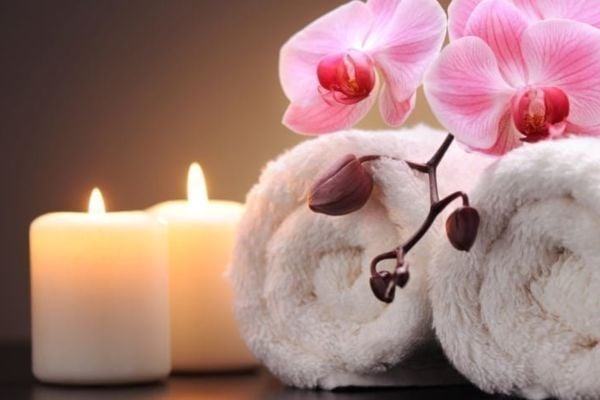 Spa Day with Sparkling Afternoon Tea and Treatment in Buckinghamshire