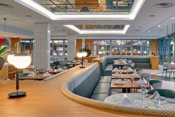 Sunday Overnight Spa Break for Two in Buckinghamshire