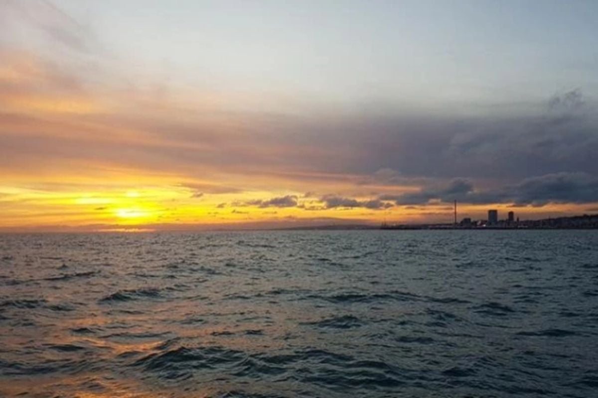 Sunset Yacht Sailing in Brighton