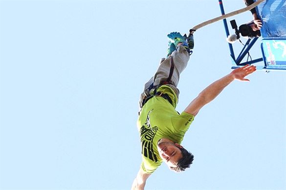 Teen London Bungee Jump