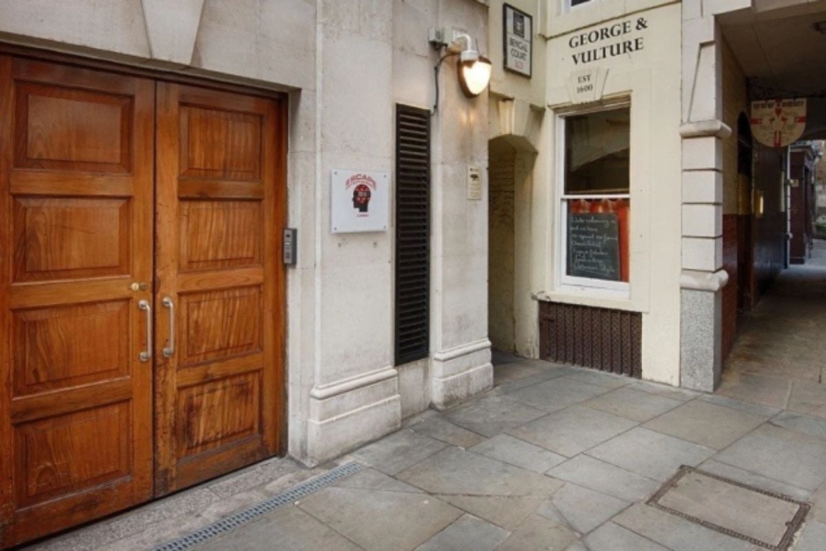 The Bank Heist Escape Game With Prosecco in London