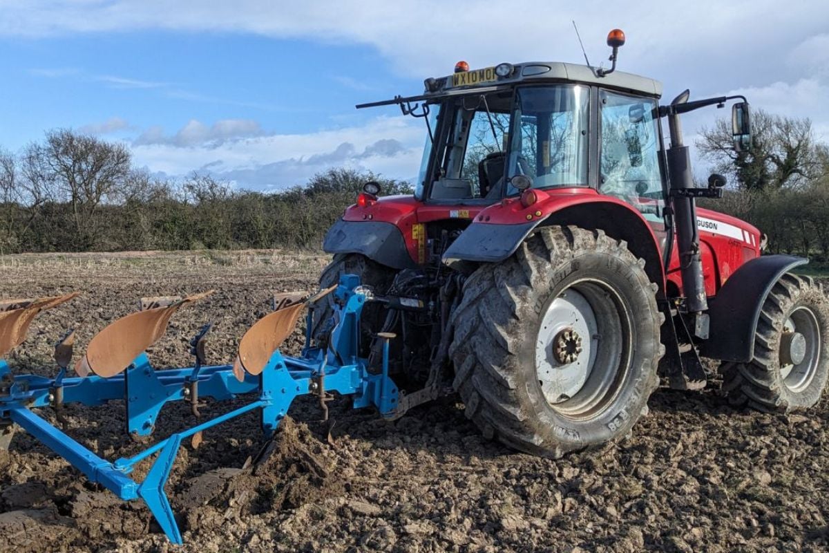 Tractor Driving Experience in Nottinghamshire