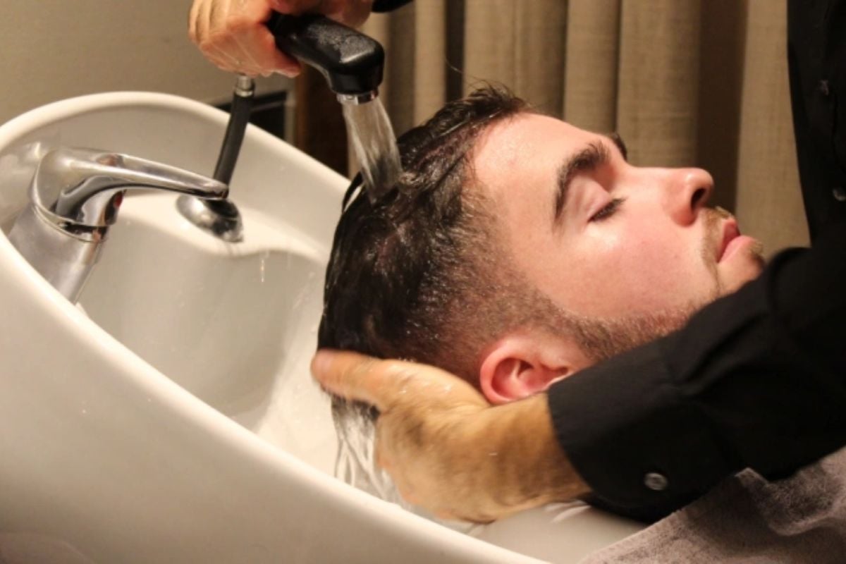 Traditional Men's Wet Shave and Hair Cut in London